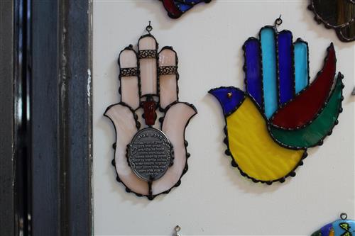 חמסות צבעוניות